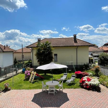 Grandma'S Garden House Villa Angera Exterior photo