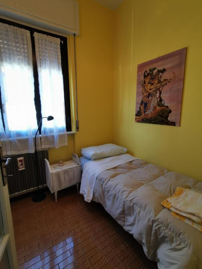 Grandma'S Garden House Villa Angera Exterior photo