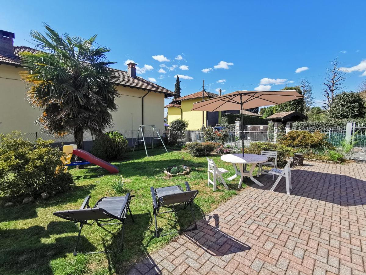 Grandma'S Garden House Villa Angera Exterior photo