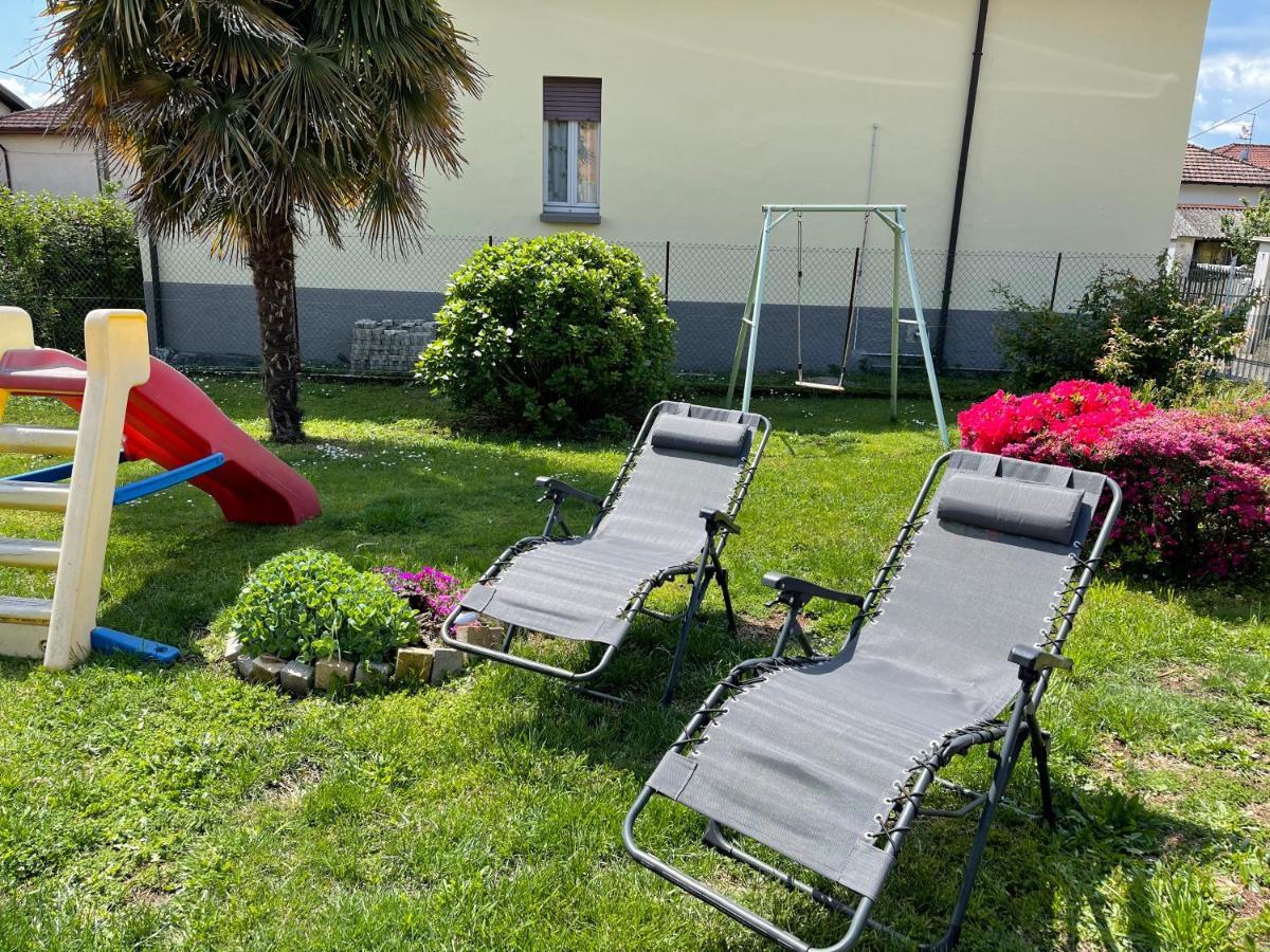 Grandma'S Garden House Villa Angera Exterior photo
